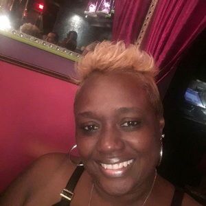 Meet your Posher, Cassandra